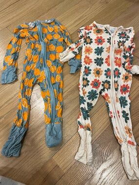 Little One Shop 2 Pairs of Zip Up Pajamas